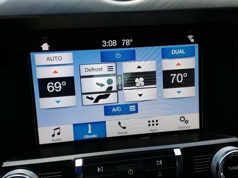 Used 2018 Ford Mustang Premium RWD image 19