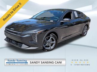 Used 2025 Kia K4 LXS video 1