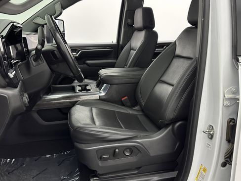 Used 2024 Chevrolet Silverado 2500 LTZ w/ LTZ Convenience Package image 15