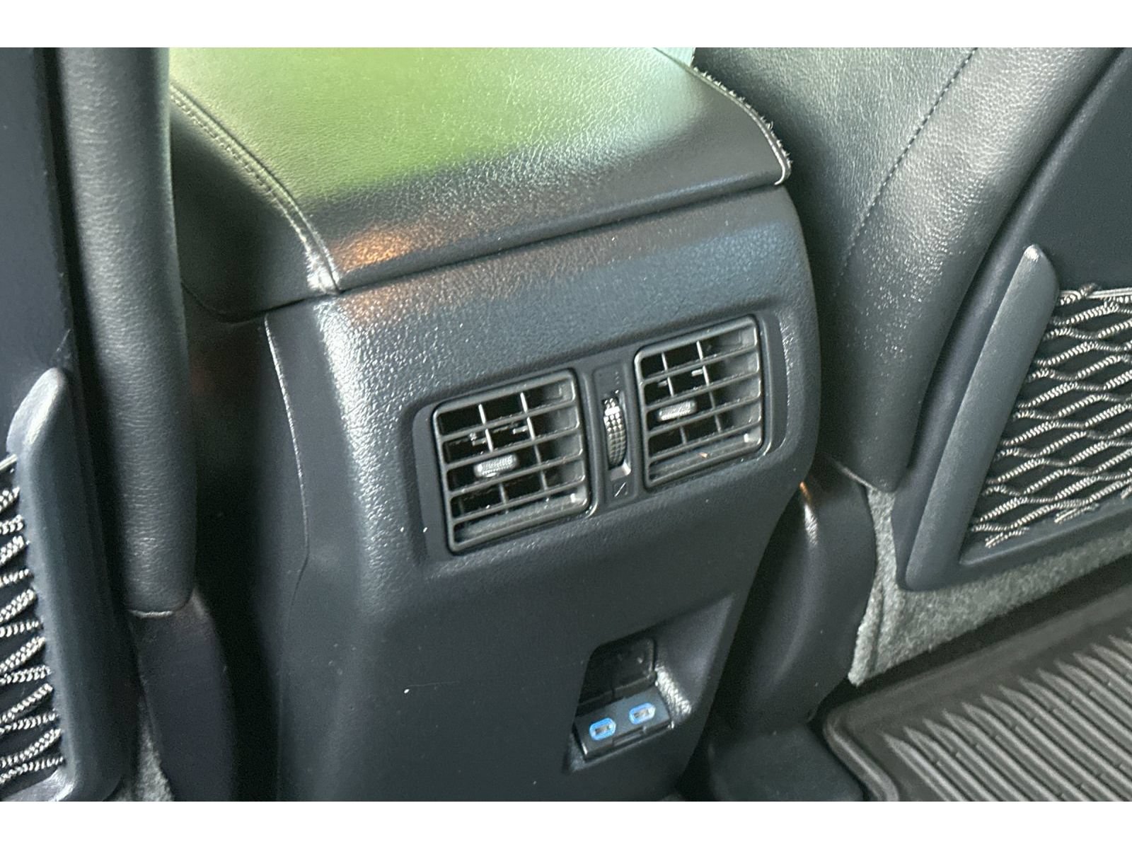 Used 2023 Toyota 4Runner Limited AWD/4WD image 14
