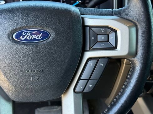 Used 2022 Ford F250 Lariat w/ Black Appearance Package AWD/4WD image 17