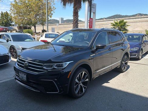 Used 2024 Volkswagen Tiguan SEL R-Line AWD/4WD image 1