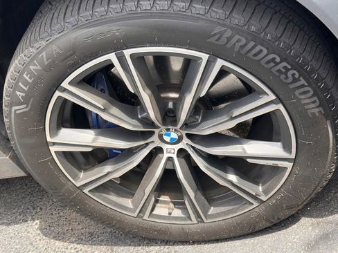 Used 2025 BMW X6 xDrive40i w/ Premium Package AWD/4WD image 4