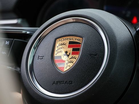 Used 2023 Porsche Macan Turbo AWD/4WD image 35