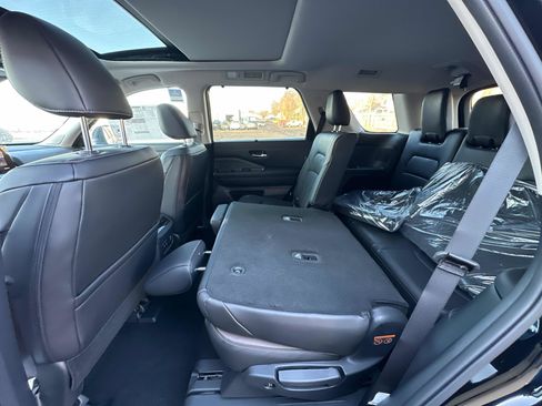 New 2026 Nissan Pathfinder Platinum w/ Cargo Package image 30