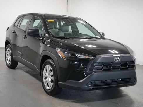 Certified 2026 Toyota Corolla Cross L FWD image 3