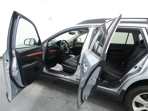 Used 2014 Subaru Outback 2.5i Limited AWD/4WD image 17
