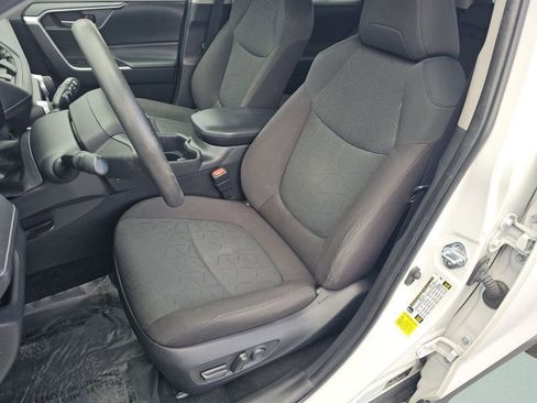 Used 2023 Toyota RAV4 AWD Hybrid image 6