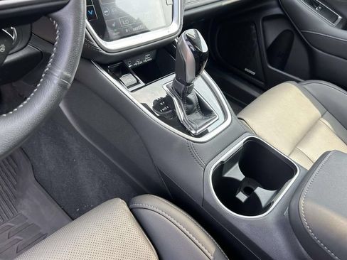 Certified 2025 Subaru Outback Limited AWD/4WD image 17