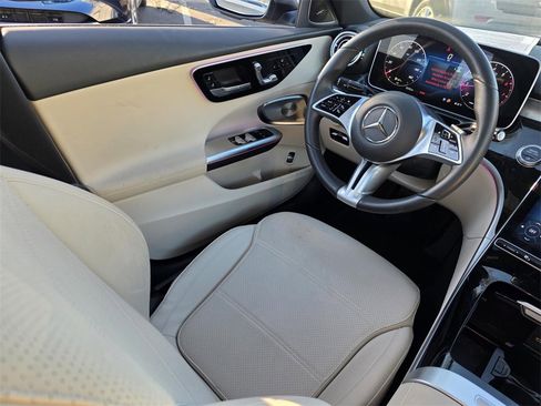 Certified 2025 Mercedes-Benz C 300 Sedan image 27