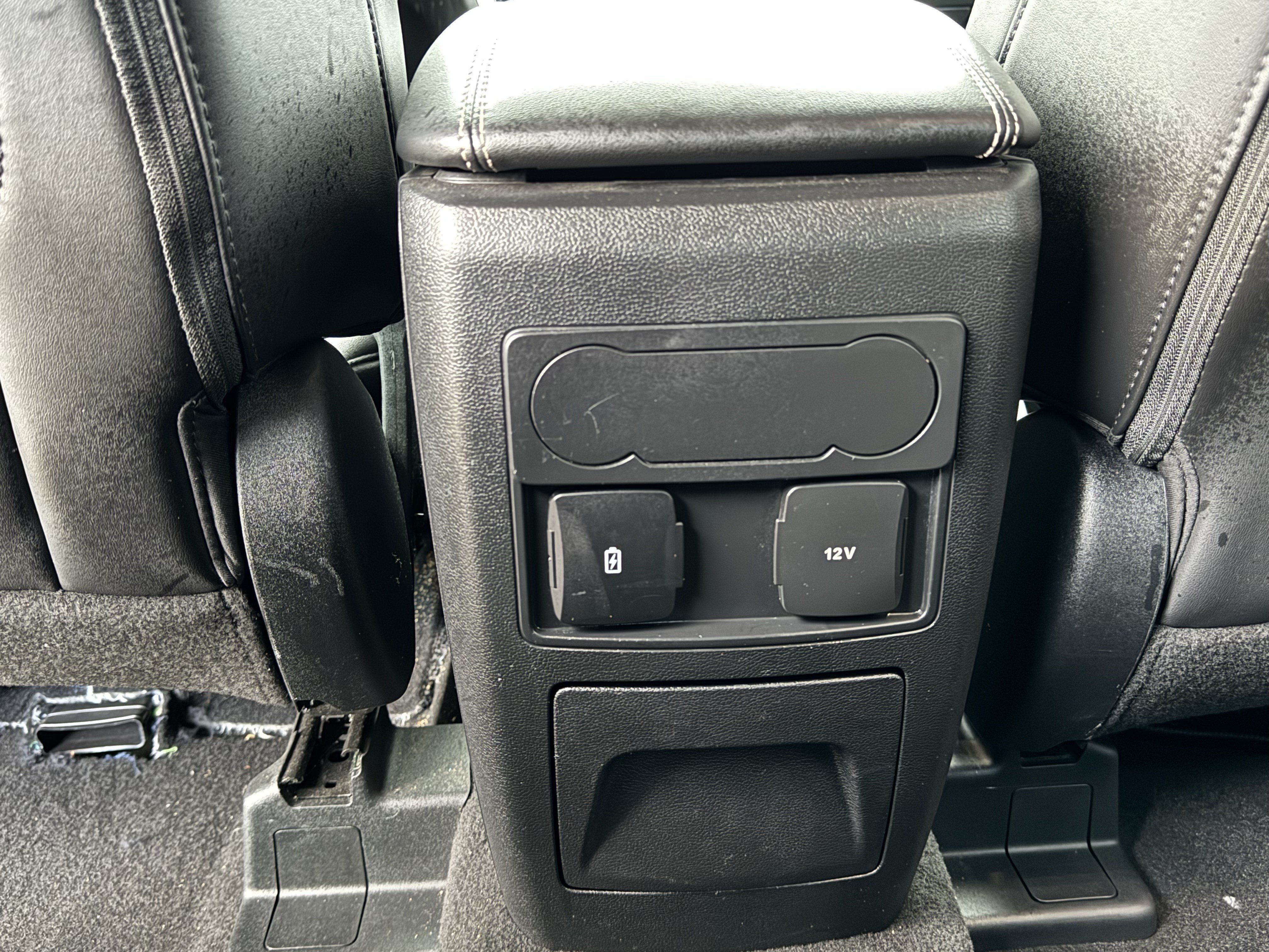 Used 2023 Ford Explorer XLT w/ Equipment Group 202A RWD image 20