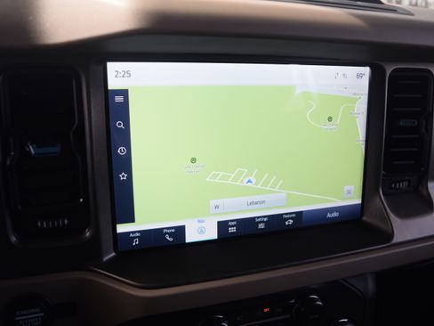 Used 2024 Ford Bronco Wildtrak image 9