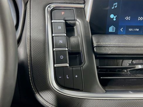 Used 2023 Chevrolet Tahoe Premier w/ Premium Package 2 image 16