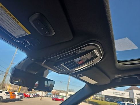 New 2026 Jeep Grand Cherokee Limited image 18