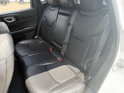 Certified 2025 Jeep Compass Trailhawk AWD/4WD image 17