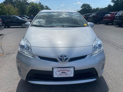 Used 2014 Toyota Prius Two FWD image 2