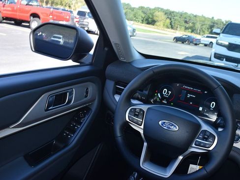 New 2026 Ford Explorer Active w/ Active Comfort Package image 19