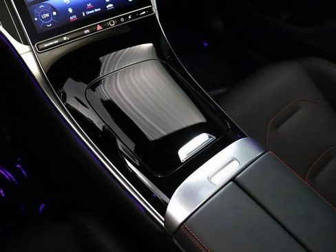 Certified 2024 Mercedes-Benz GLC 43 AMG 4MATIC image 31