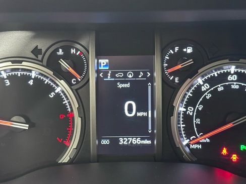 Used 2024 Toyota 4Runner Limited image 27