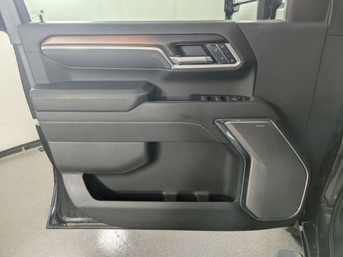 Used 2025 GMC Sierra 2500 Denali w/ Technology Package AWD/4WD image 9
