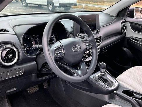 Used 2023 Hyundai Kona SEL image 17