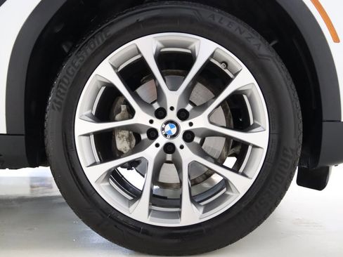 Used 2022 BMW X6 xDrive40i AWD/4WD image 81