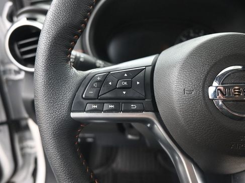 Used 2021 Nissan Kicks SR w/ SR Premium Package image 12