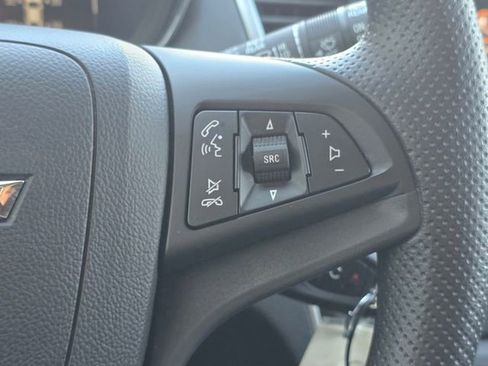 Certified 2022 Chevrolet Trax LS w/ Tint and Cruise Package image 32