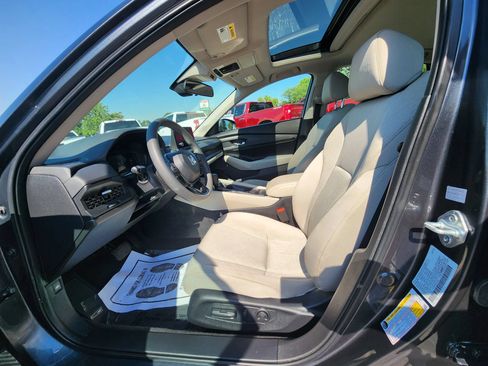 Used 2024 Honda Accord EX image 16
