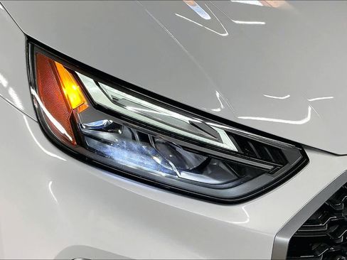 Used 2023 Audi Q5 2.0T Premium w/ Convenience Package image 30