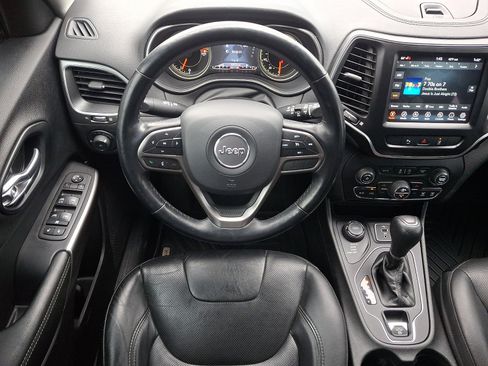 Used 2021 Jeep Cherokee Latitude Lux w/ Comfort/Convenience Group image 12