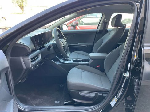 Used 2025 Kia K4 LXS image 25
