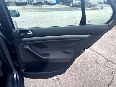Used 2009 Volkswagen Jetta S image 18