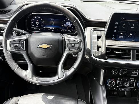 Used 2022 Chevrolet Tahoe LT w/ Luxury Package AWD/4WD image 15
