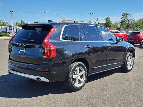 Used 2019 Volvo XC90 T5 Momentum w/ Advanced Package image 6