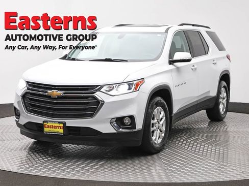 Used 2020 Chevrolet Traverse LT AWD/4WD image 1