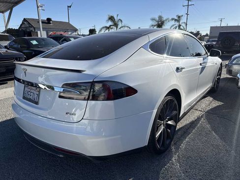 Used 2013 Tesla Model S Performance RWD image 4