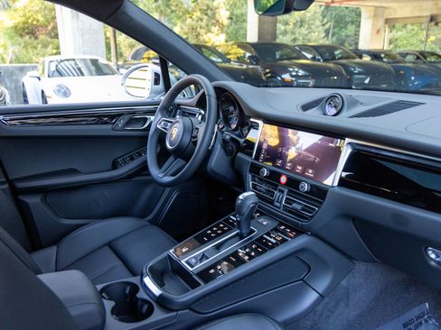 New 2026 Porsche Macan AWD/4WD image 55