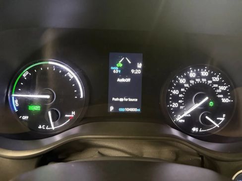 Used 2021 Toyota Sienna LE FWD image 11