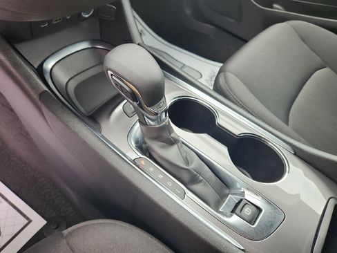 Used 2025 Chevrolet Malibu LT image 36