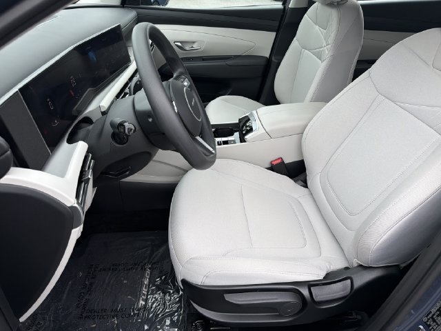 Certified 2026 Hyundai Tucson SE FWD image 11