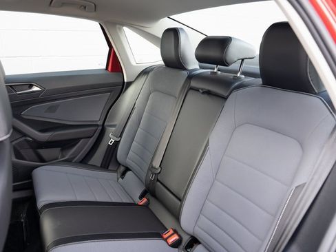 New 2026 Volkswagen Jetta SE image 9