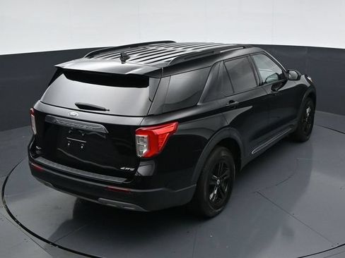 Used 2023 Ford Explorer XLT w/ Equipment Group 202A AWD/4WD image 36