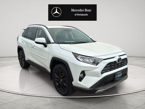 Used 2020 Toyota RAV4 Limited AWD/4WD image 7