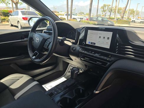 Certified 2025 Toyota Camry SE FWD image 10