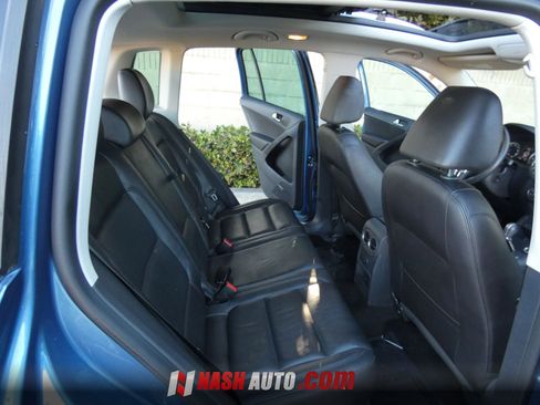 Used 2017 Volkswagen Tiguan SEL FWD image 36