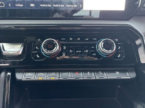 Used 2022 GMC Sierra 1500 AT4 w/ AT4 Premium Package image 19