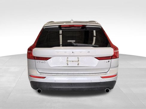 Used 2020 Volvo XC60 T6 Momentum w/ Advanced Package AWD/4WD image 4
