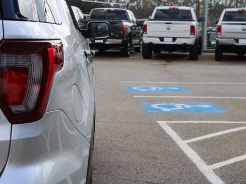 Used 2016 Ford Explorer Sport w/ Equipment Group 401A image 16