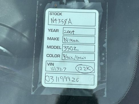 Used 2004 Nissan 350Z Base image 9